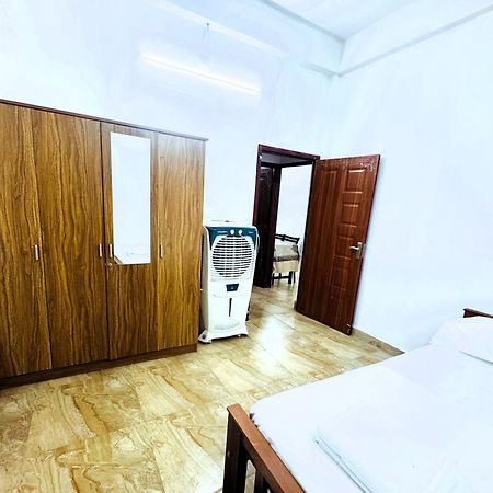 Vcs Apartments Parassinikadavu Parassinikkadavu Extérieur photo