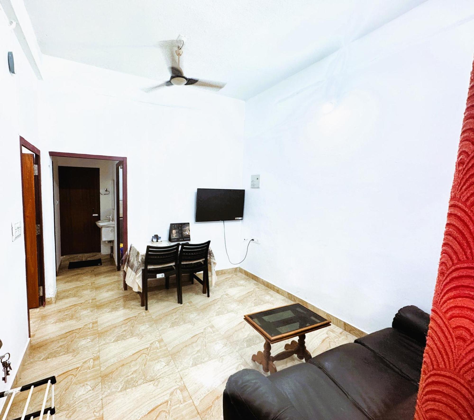 Vcs Apartments Parassinikadavu Parassinikkadavu Extérieur photo