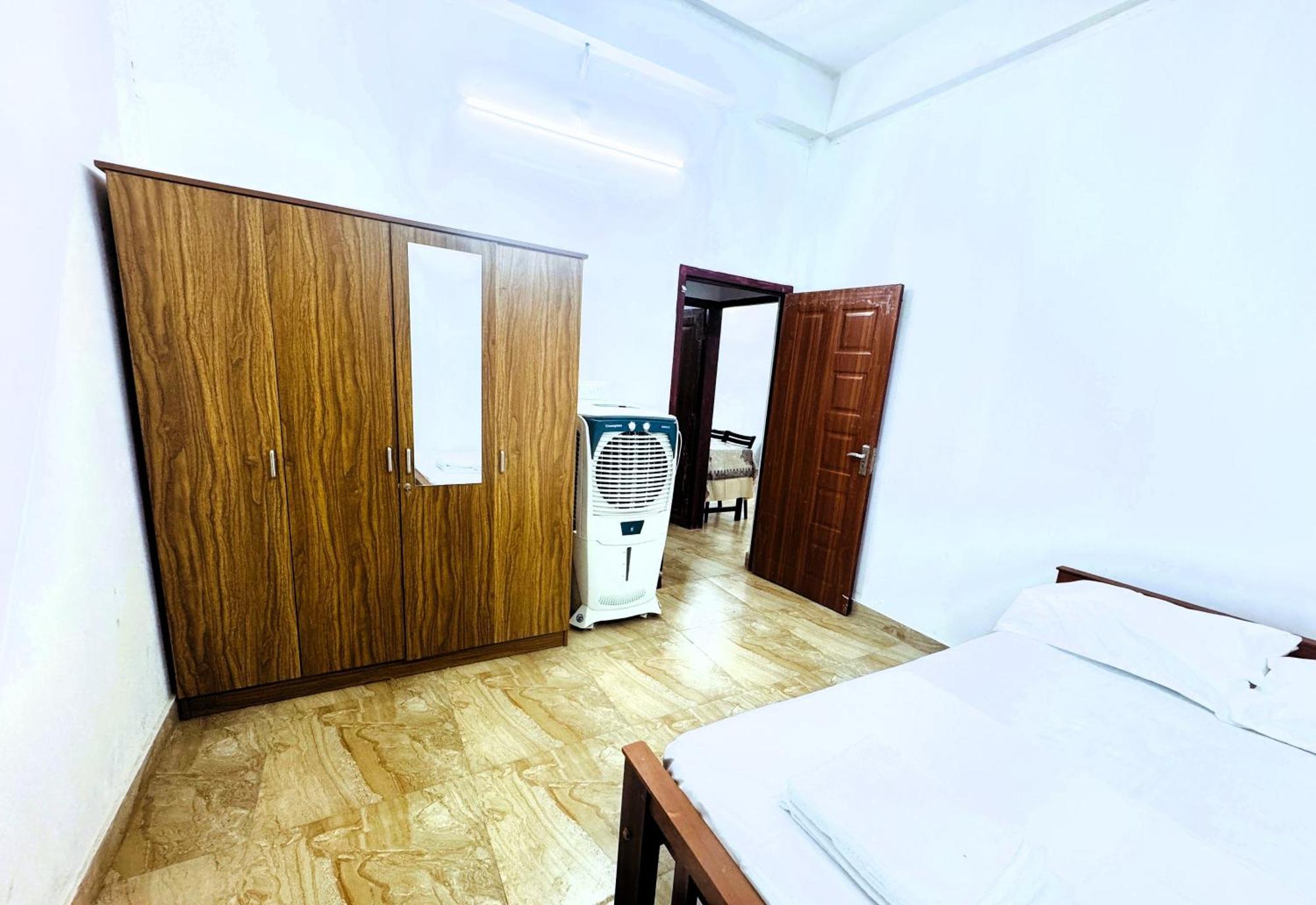 Vcs Apartments Parassinikadavu Parassinikkadavu Extérieur photo