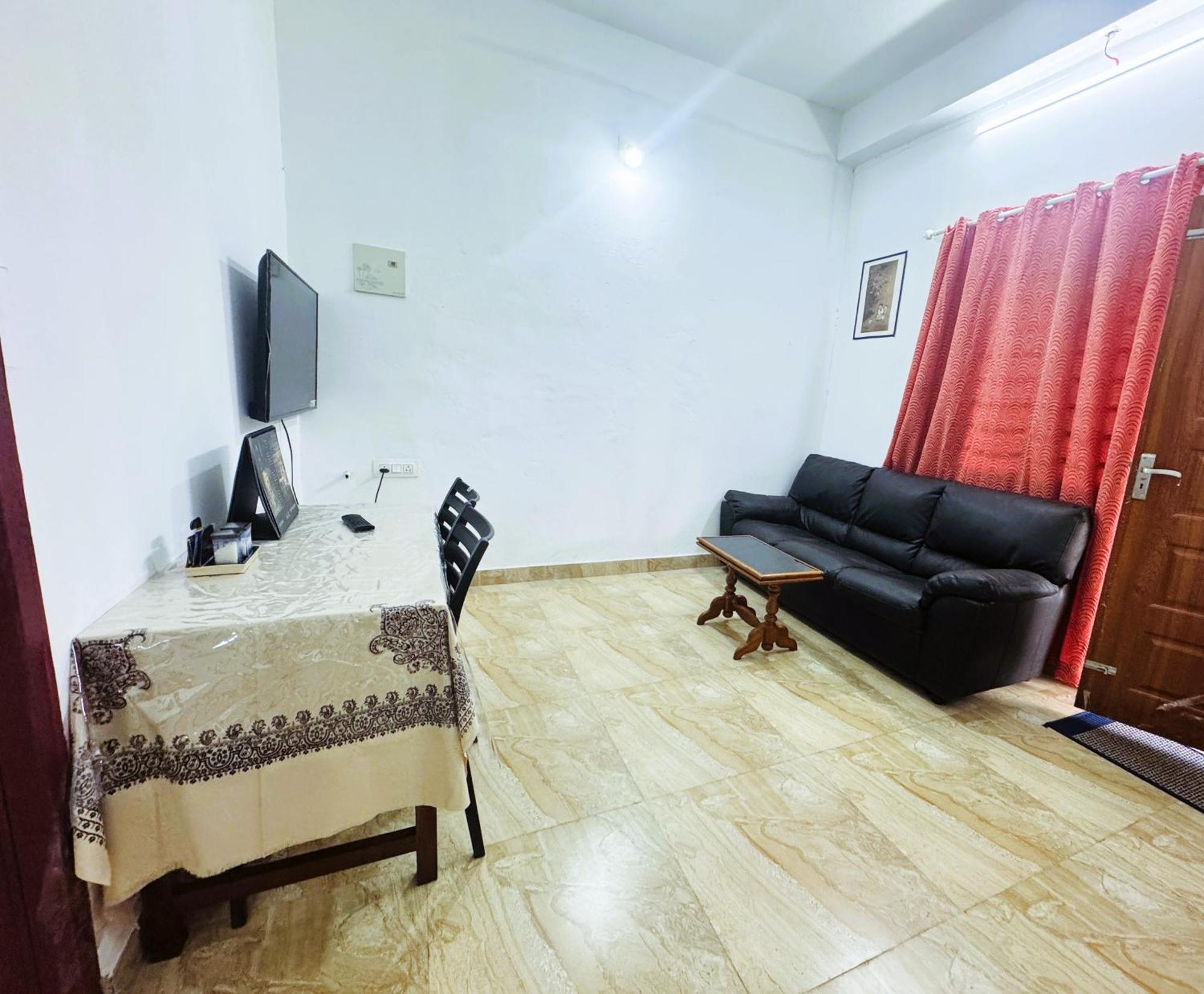 Vcs Apartments Parassinikadavu Parassinikkadavu Extérieur photo
