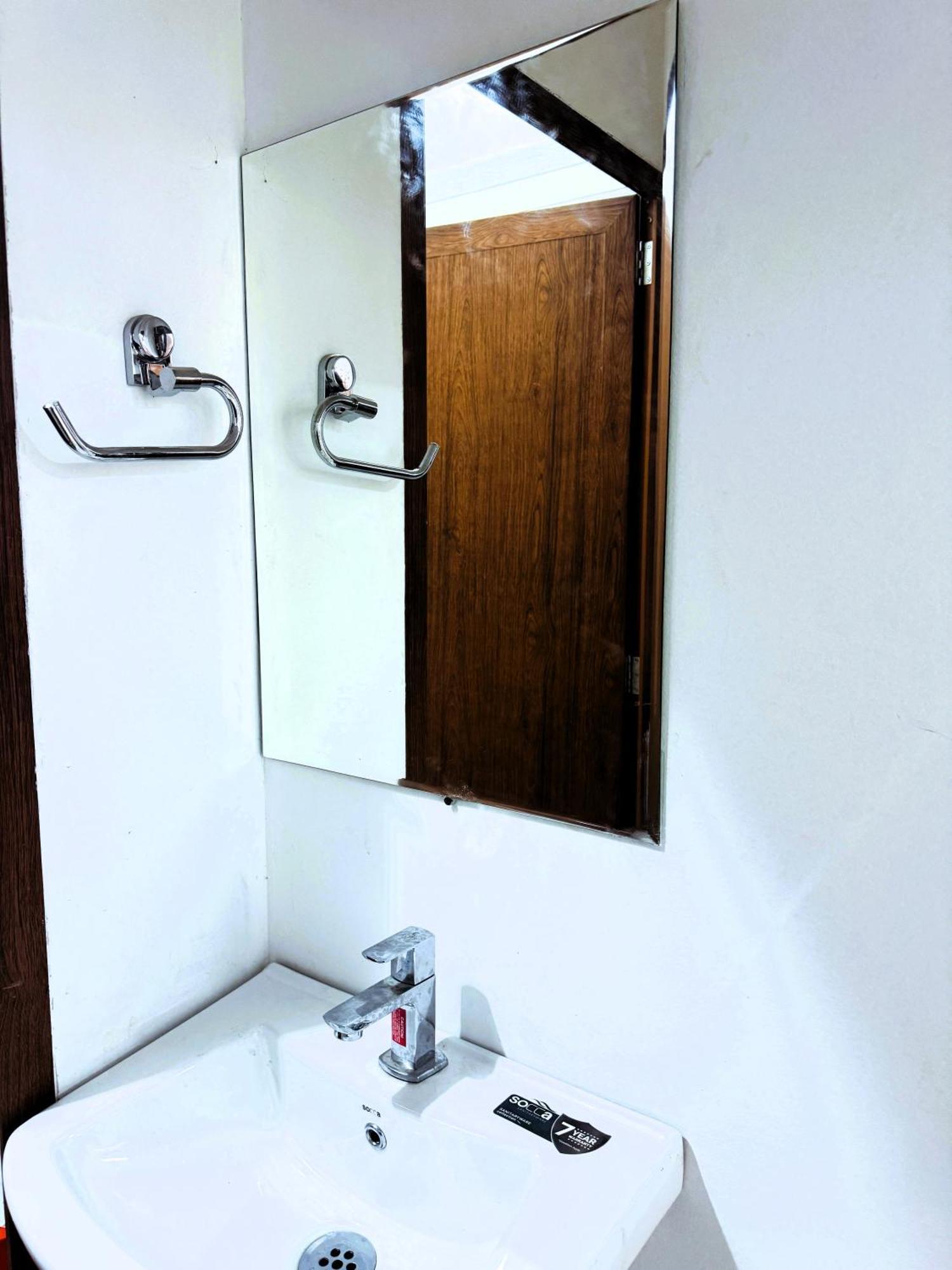 Vcs Apartments Parassinikadavu Parassinikkadavu Extérieur photo