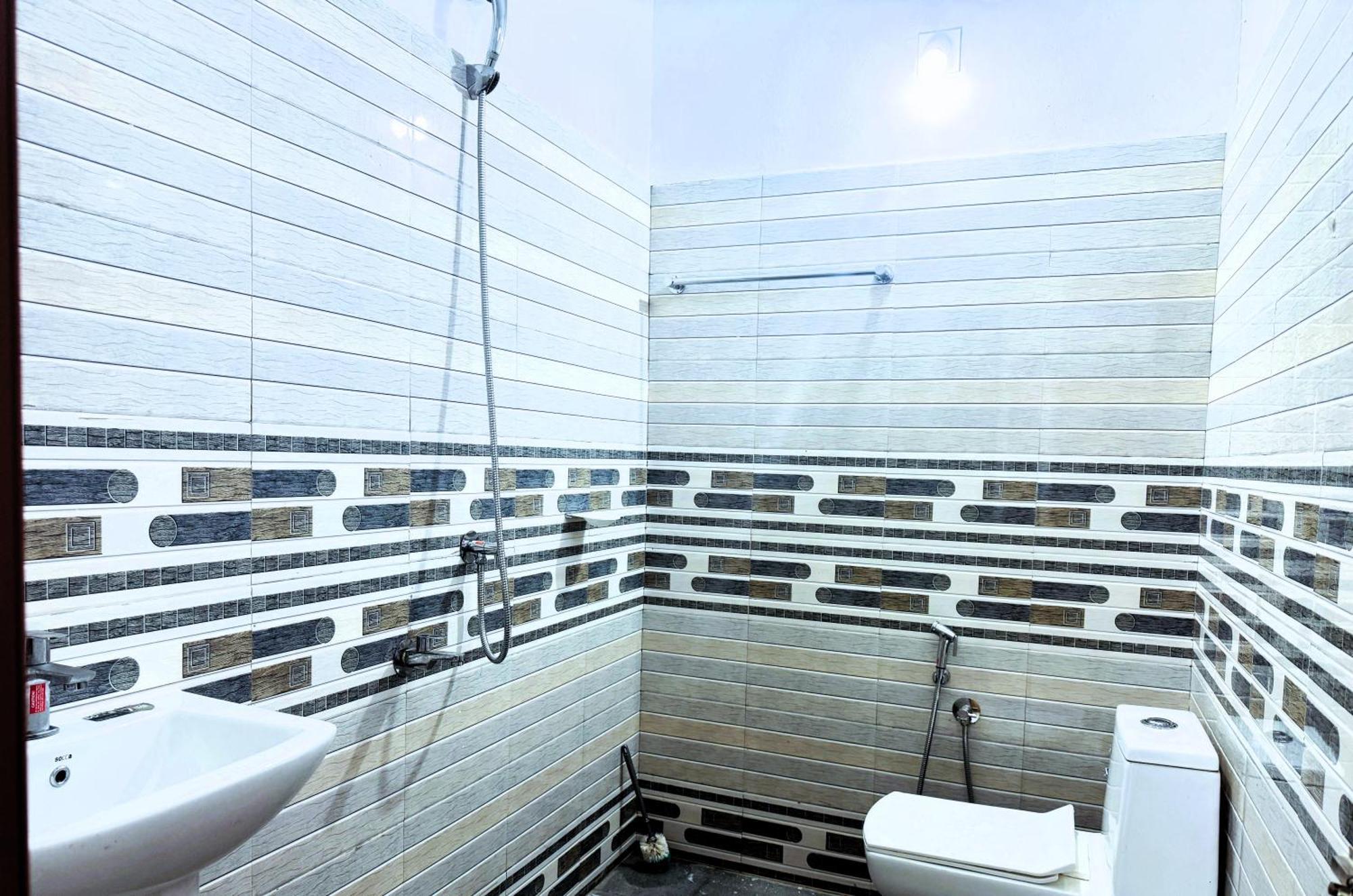 Vcs Apartments Parassinikadavu Parassinikkadavu Extérieur photo